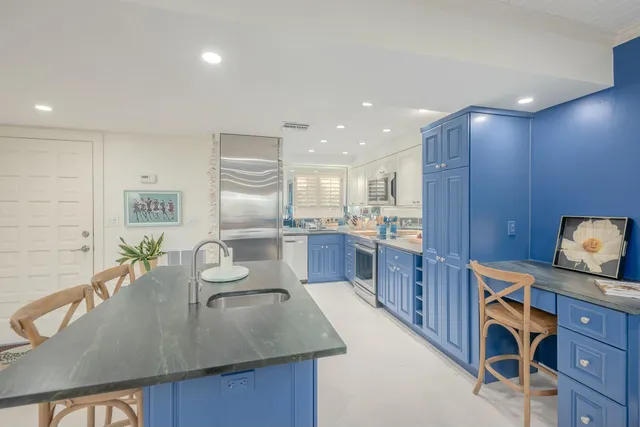 $460,000 | 3901 Southeast St Lucie Boulevard, Unit 69, Stuart, FL 34997