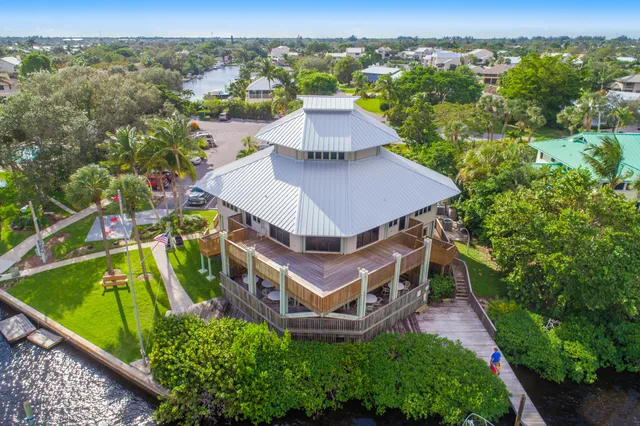 $460,000 | 3901 Southeast St Lucie Boulevard, Unit 69, Stuart, FL 34997