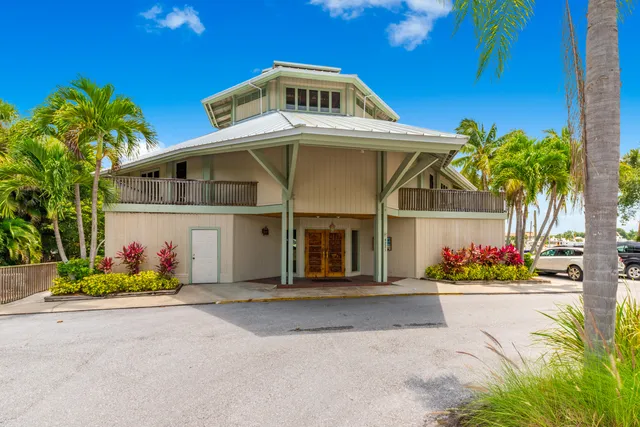 $460,000 | 3901 Southeast St Lucie Boulevard, Unit 69, Stuart, FL 34997