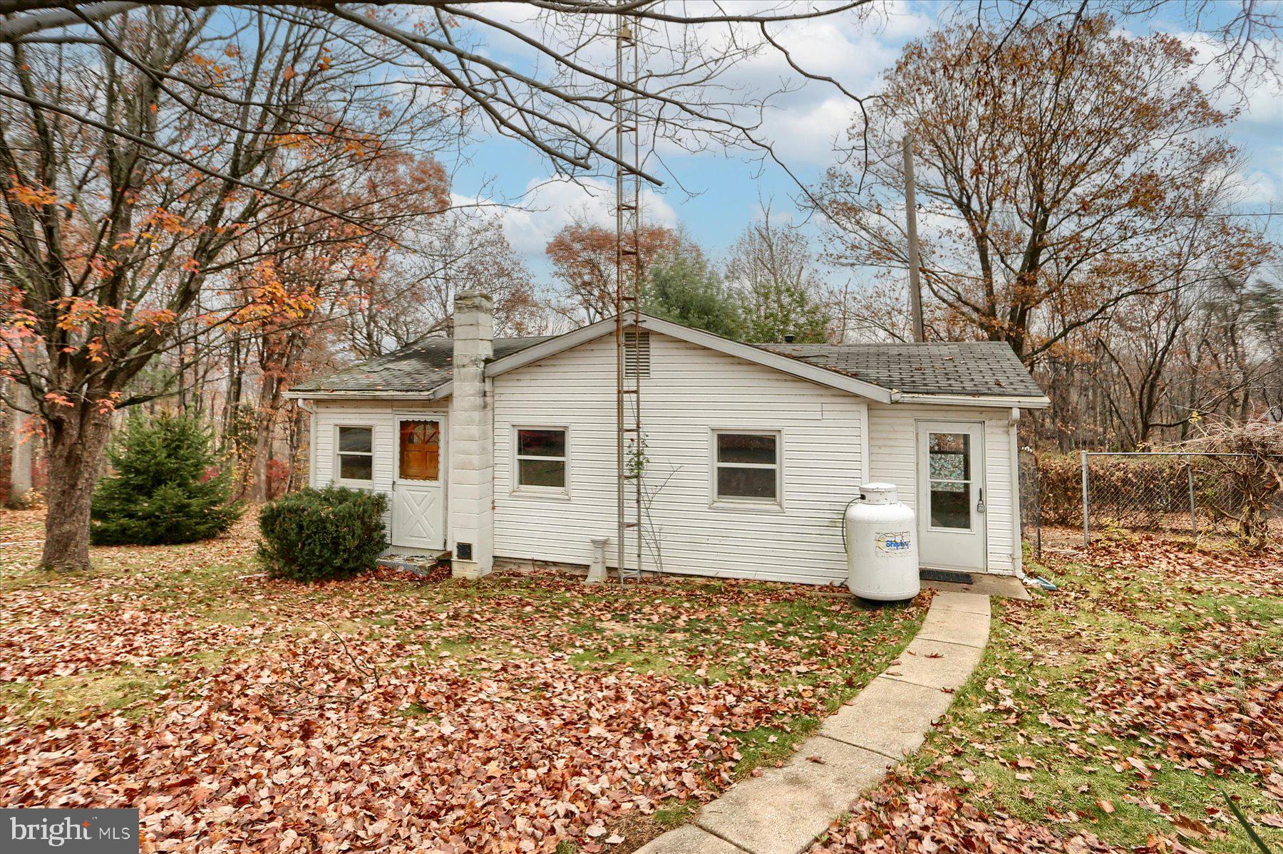 335 Stone Church Road Carlisle, PA 17015 - Photo 4 of 33 Gallery Image 4