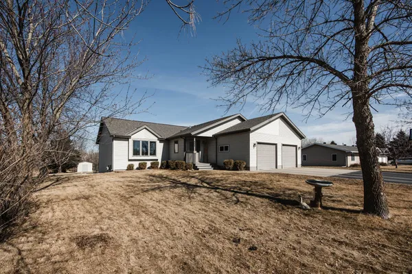 $359,900 | 884 Willow Springs Road, Detroit Lakes, MN 56501