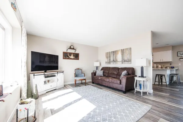 $359,900 | 884 Willow Springs Road, Detroit Lakes, MN 56501