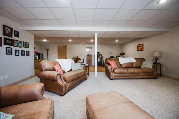 $359,900 | 884 Willow Springs Road, Detroit Lakes, MN 56501