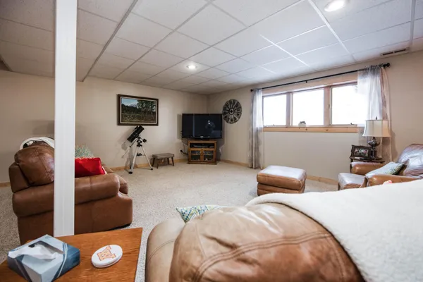 $359,900 | 884 Willow Springs Road, Detroit Lakes, MN 56501