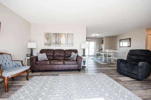 $359,900 | 884 Willow Springs Road, Detroit Lakes, MN 56501
