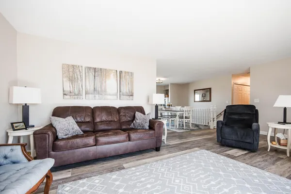 $359,900 | 884 Willow Springs Road, Detroit Lakes, MN 56501