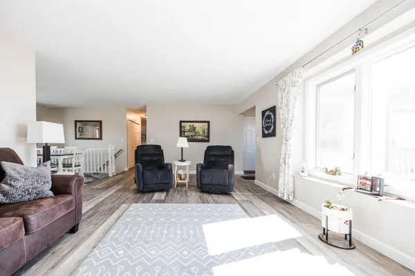 $359,900 | 884 Willow Springs Road, Detroit Lakes, MN 56501