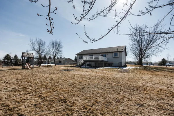 $359,900 | 884 Willow Springs Road, Detroit Lakes, MN 56501