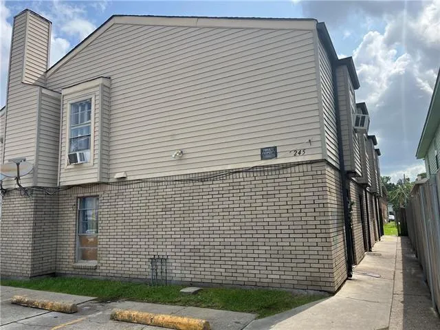 $1,150 | 2245 Alex Kornman Boulevard, Unit C, Harvey, LA 70058