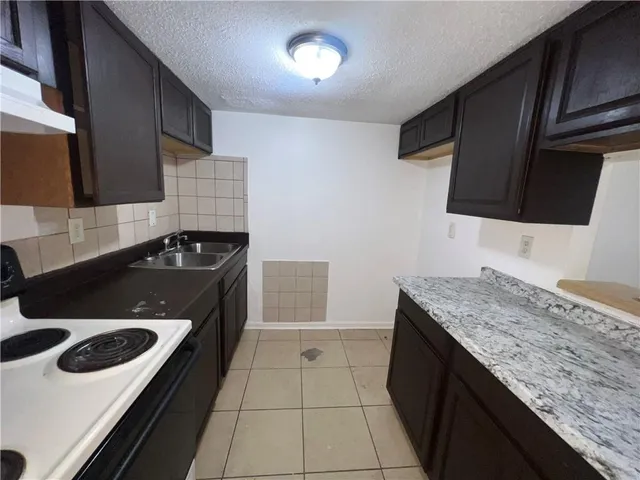 $1,150 | 2245 Alex Kornman Boulevard, Unit C, Harvey, LA 70058