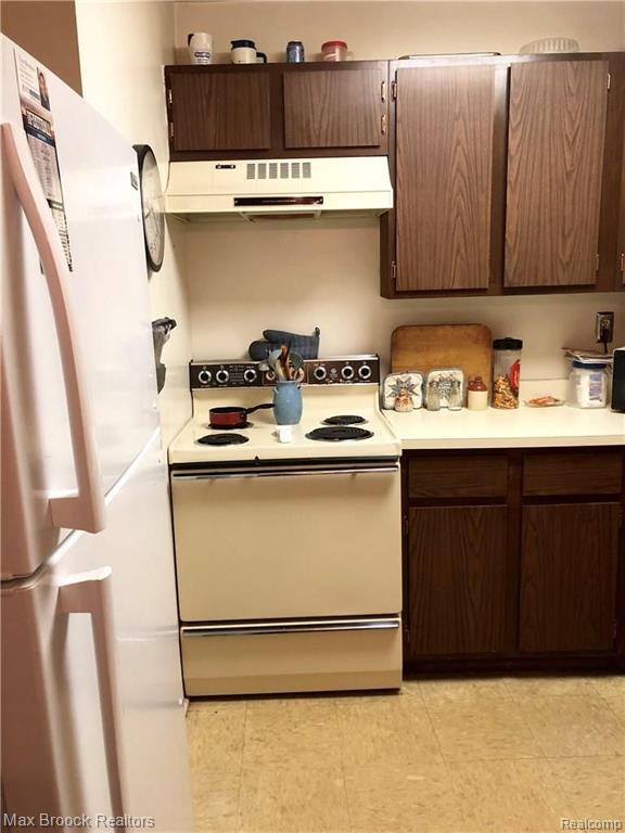 4921 Crooks Road, Unit 3 Royal Oak, MI 48073 - Photo 6 of 11