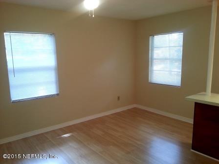 8924 Ricardo Lane Jacksonville, FL 32216 - Photo 8 of 18 living room