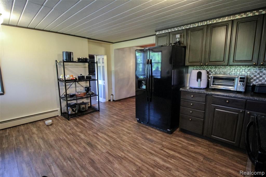 7295 Busch Road Birch Run, MI 48415 - Photo 9 of 33