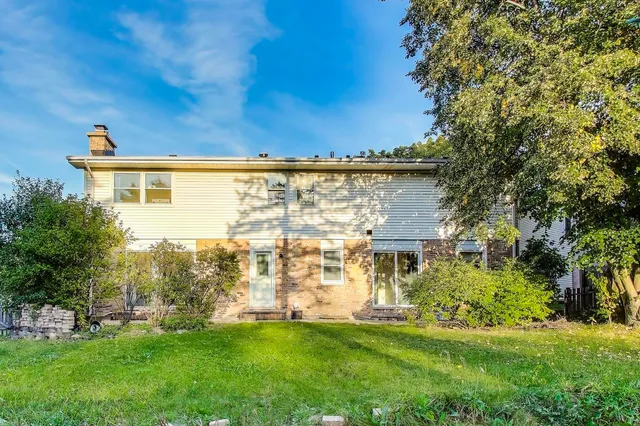 $599,555 | 1110 South Plum Tree Lane, Palatine, IL 60067