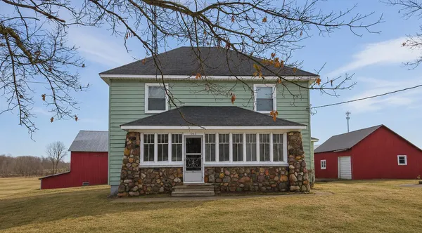 $199,900 | 141 South Snow Prairie Road, Coldwater, MI 49036