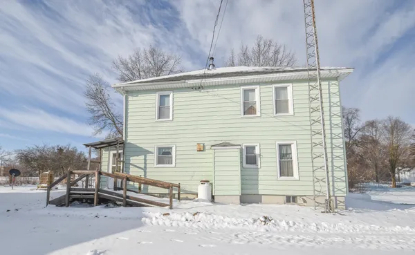 $199,900 | 141 South Snow Prairie Road, Coldwater, MI 49036