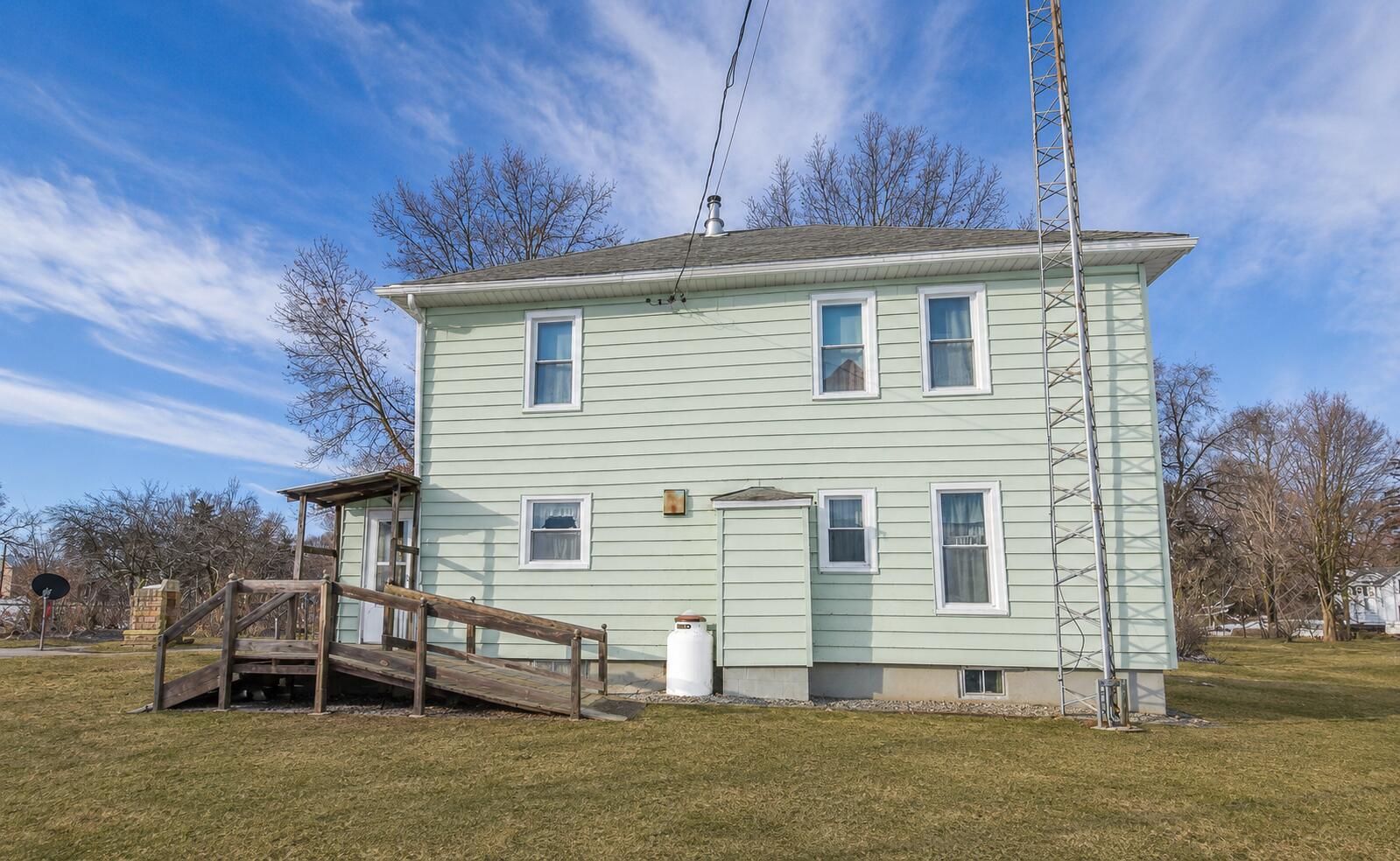 141 South Snow Prairie Road Coldwater, MI 49036 - Photo 2 of 31 2