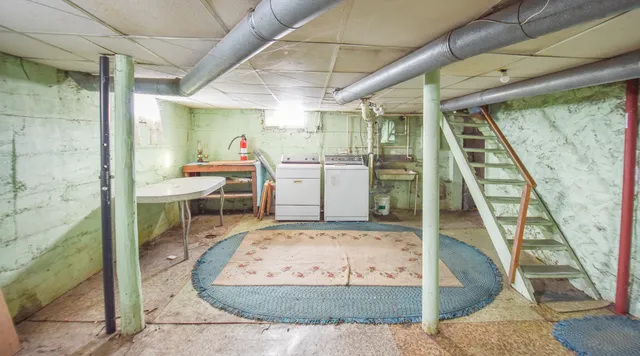 $210,000 | 141 South Snow Prairie Road, Coldwater, MI 49036