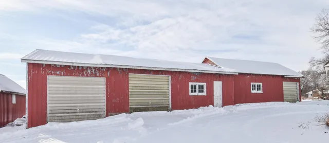 $210,000 | 141 South Snow Prairie Road, Coldwater, MI 49036