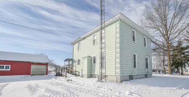 $210,000 | 141 South Snow Prairie Road, Coldwater, MI 49036