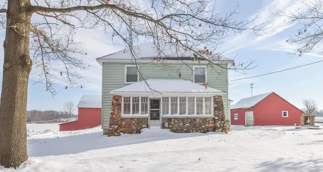$210,000 | 141 South Snow Prairie Road, Coldwater, MI 49036