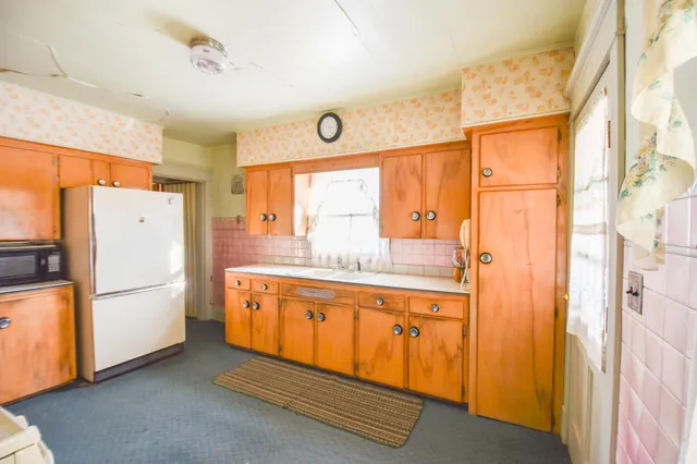 $210,000 | 141 South Snow Prairie Road, Coldwater, MI 49036