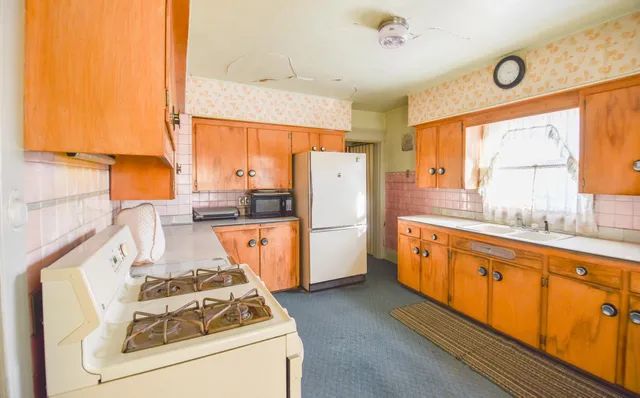 $210,000 | 141 South Snow Prairie Road, Coldwater, MI 49036