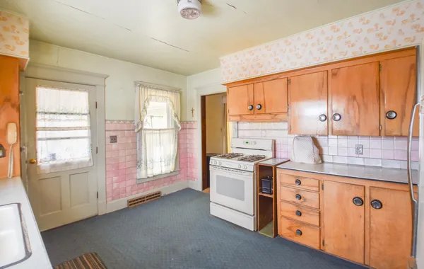 $199,900 | 141 South Snow Prairie Road, Coldwater, MI 49036