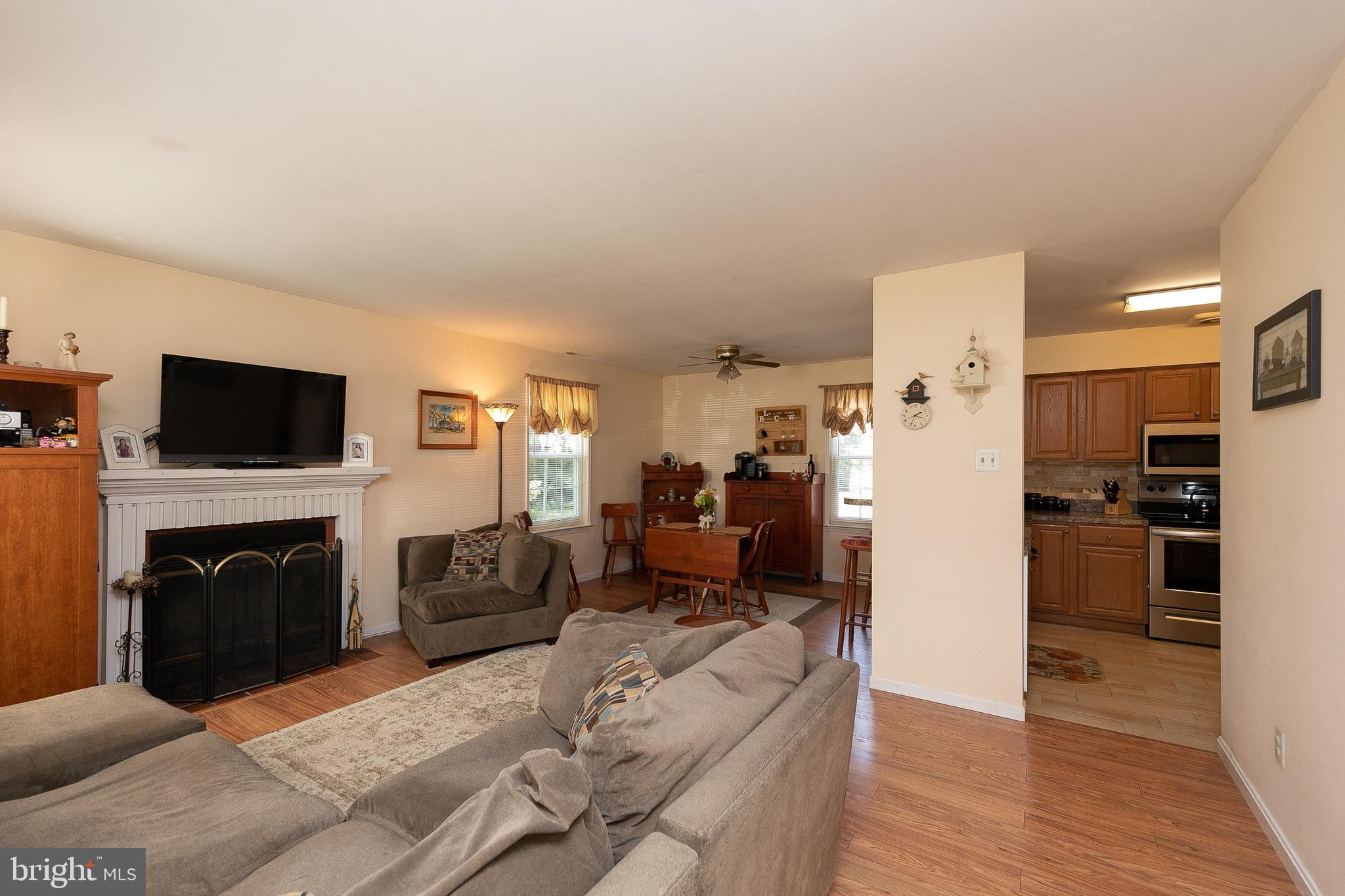71 Whetstone Road Horsham, PA 19044 - Photo 5 of 28 Gallery Image 5