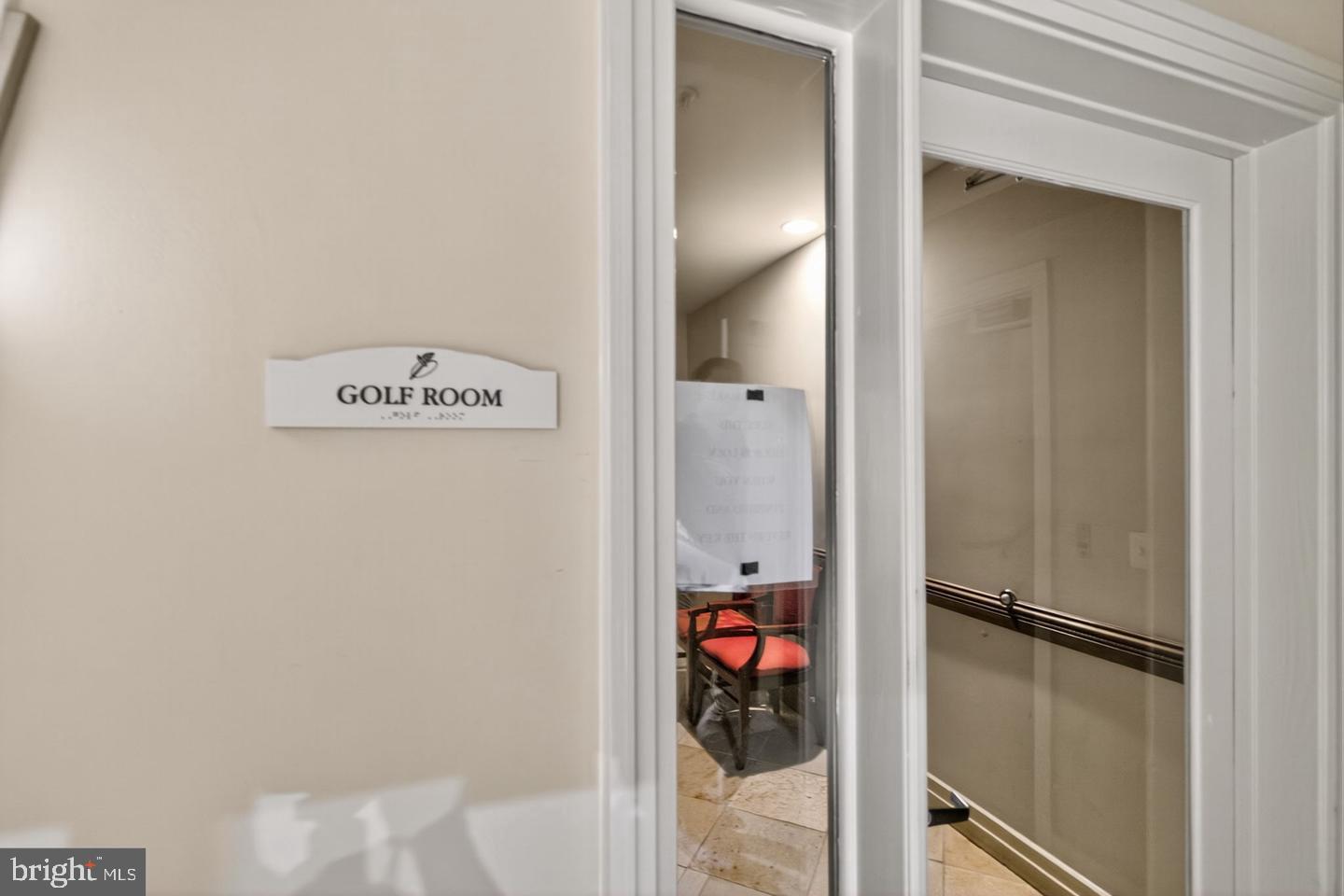 9490 Virginia Center Boulevard, Unit 127 Vienna, VA 22181 - Photo 18 of 31