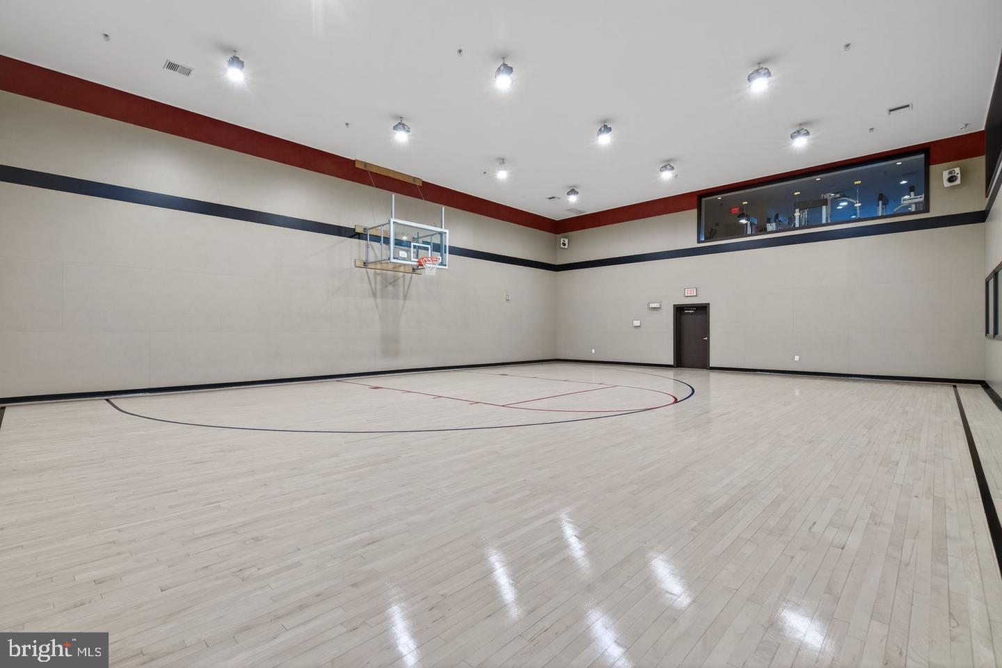 9490 Virginia Center Boulevard, Unit 127 Vienna, VA 22181 - Photo 22 of 31 a view of a large room