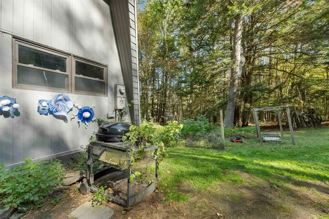 $449,900 | 402 Marsh Family Road, Hartford, VT 05059