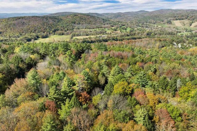 $449,900 | 402 Marsh Family Road, Hartford, VT 05059