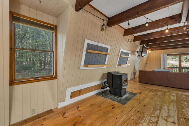 $449,900 | 402 Marsh Family Road, Hartford, VT 05059