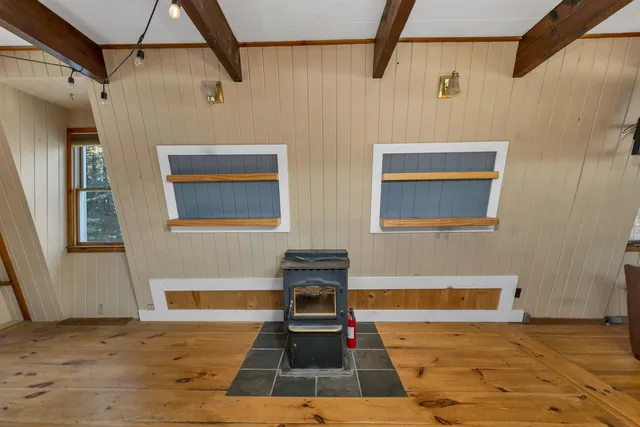 $449,900 | 402 Marsh Family Road, Hartford, VT 05059