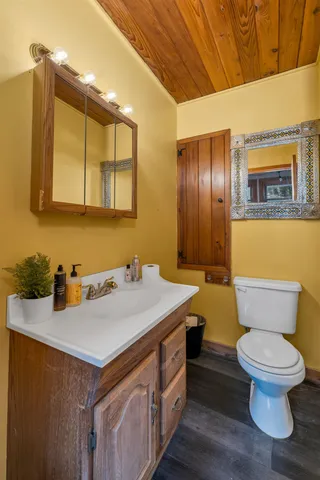 $449,900 | 402 Marsh Family Road, Hartford, VT 05059