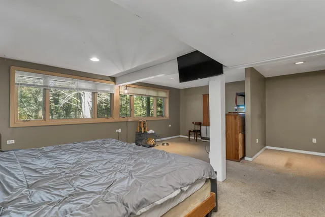 $449,900 | 402 Marsh Family Road, Hartford, VT 05059