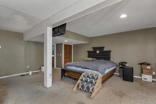 $449,900 | 402 Marsh Family Road, Hartford, VT 05059