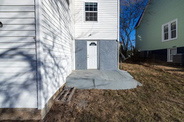 $255,000 | 606 Winthrop Street, Staunton, VA 24401