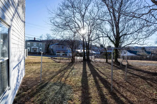 $255,000 | 606 Winthrop Street, Staunton, VA 24401