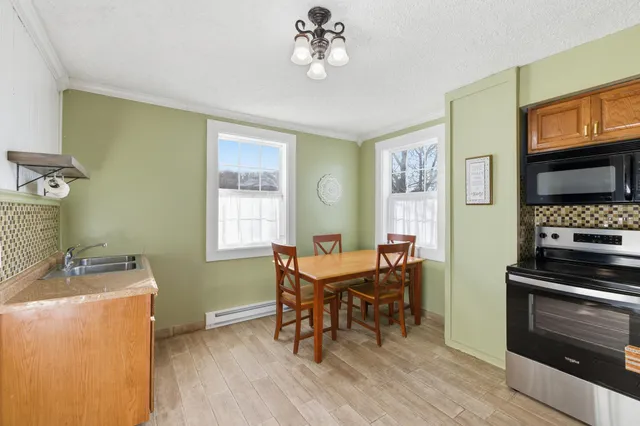 $255,000 | 606 Winthrop Street, Staunton, VA 24401