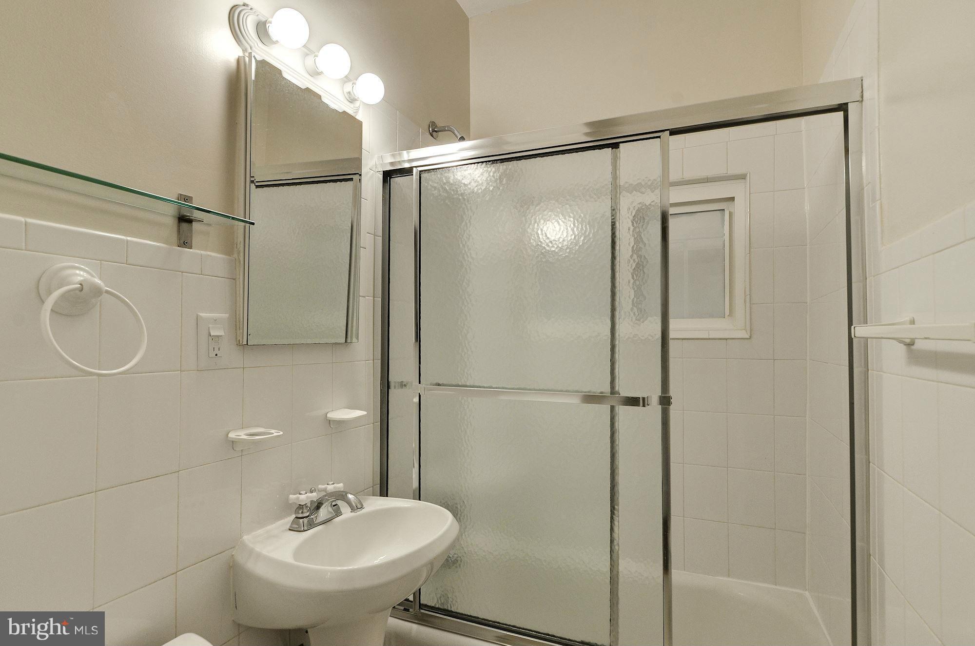 220 3rd Street Southeast Washington, DC 20003 - Photo 11 of 30 Bath in unit #1