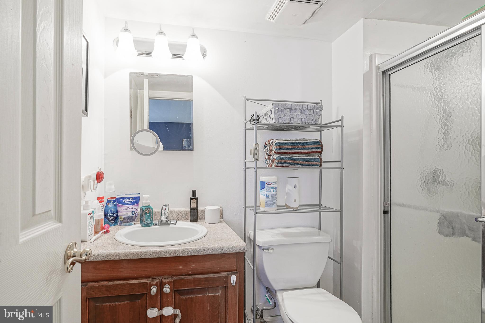 1801 Egg Harbor Road, Unit 206 Lindenwold, NJ 08021 - Photo 13 of 18 Primary Bath