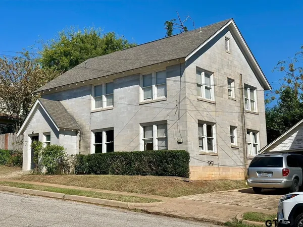 a view of a white house