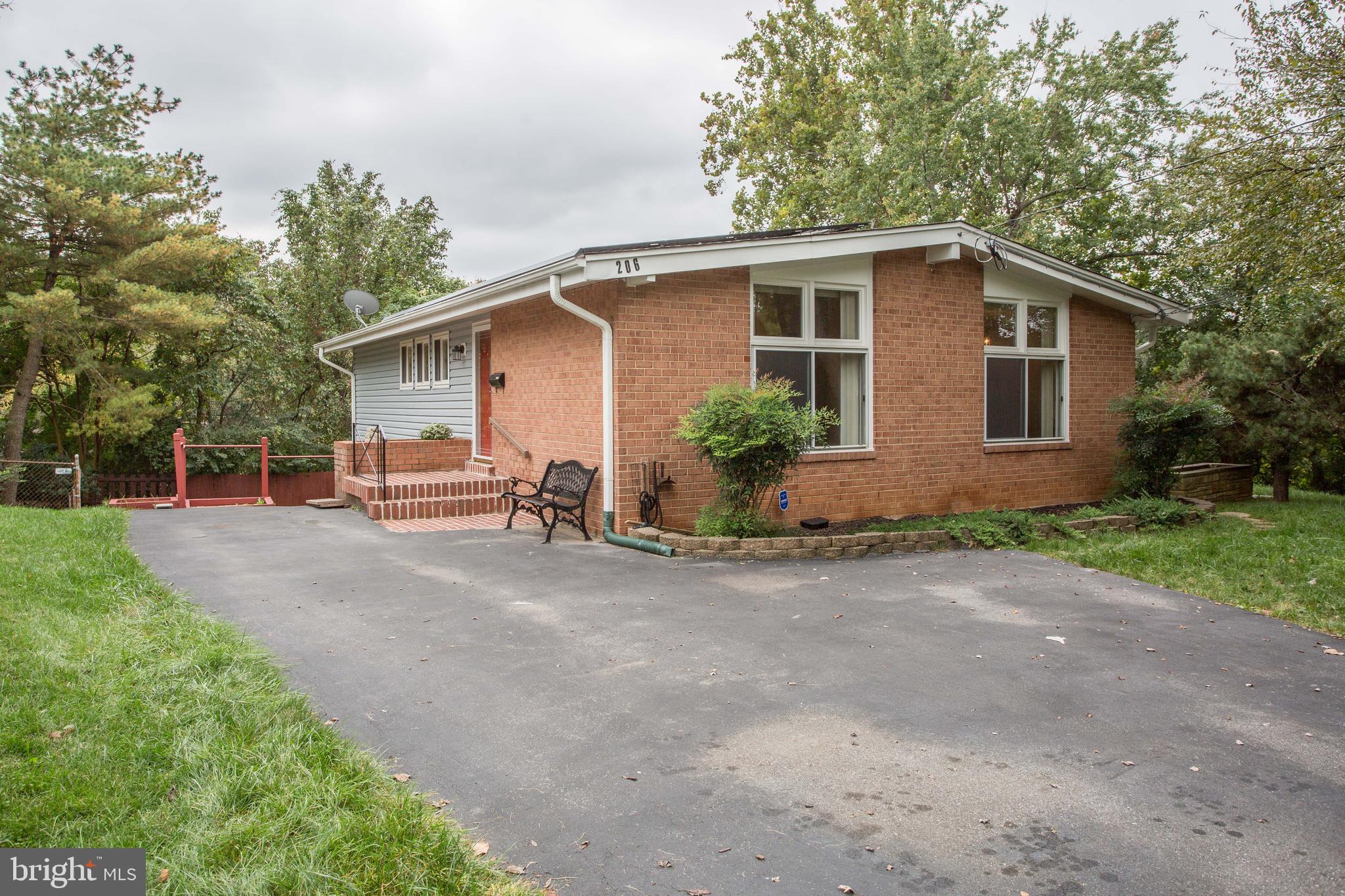 206 Bluff Terrace Silver Spring, MD 20902 - Photo 2 of 48 Gallery Image 2