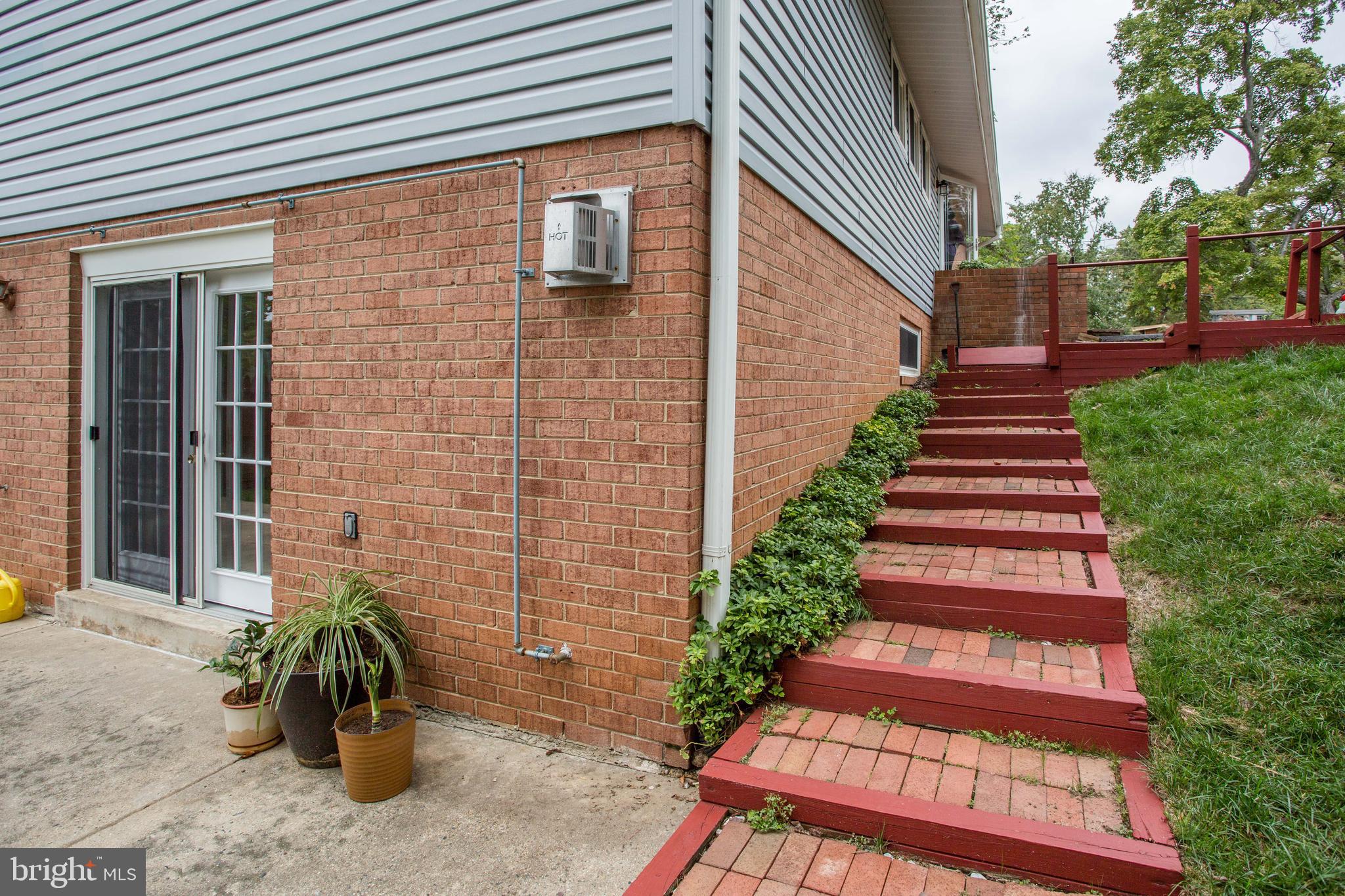 206 Bluff Terrace Silver Spring, MD 20902 - Photo 44 of 48 Gallery Image 44