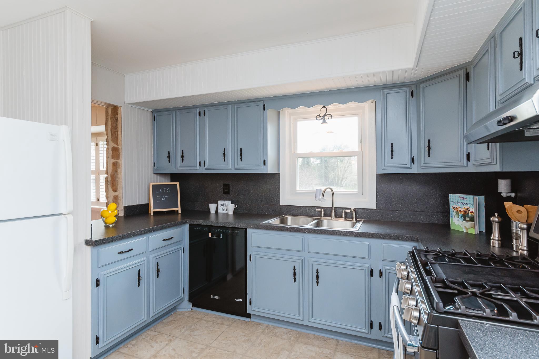 2503 Hess Road Fallston, MD 21047 - Photo 7 of 45 Updated Kitchen - Let's Eat