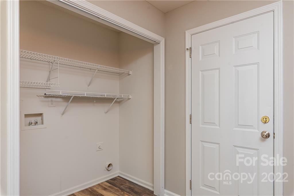 10339 Gold Pan Road Charlotte, NC 28215 - Photo 12 of 32 Gallery Image 12