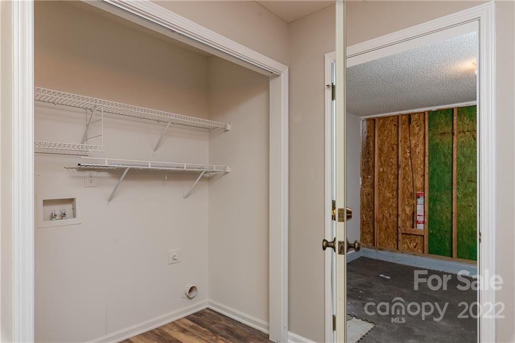 10339 Gold Pan Road Charlotte, NC 28215 - Photo 13 of 32 Gallery Image 13