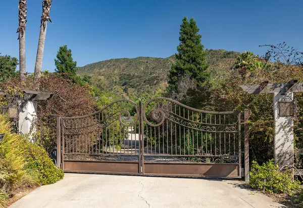 $8,230,000 | 741 Saddle Lane, Ojai, CA 93023